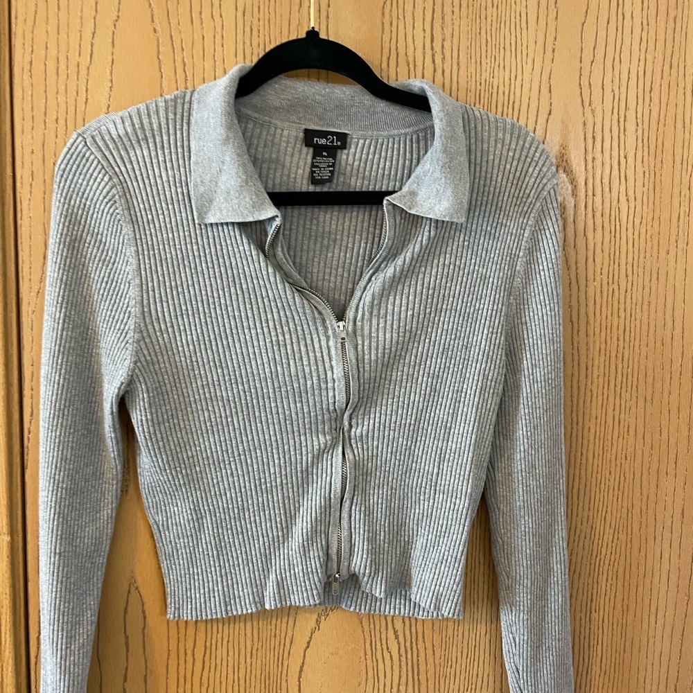 Zipper sweater